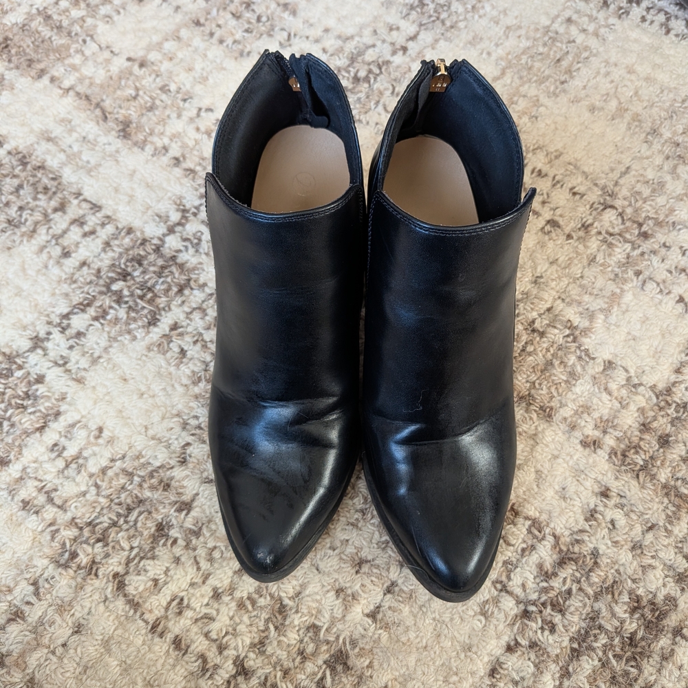 Versona Sleek Black Ankle Booties